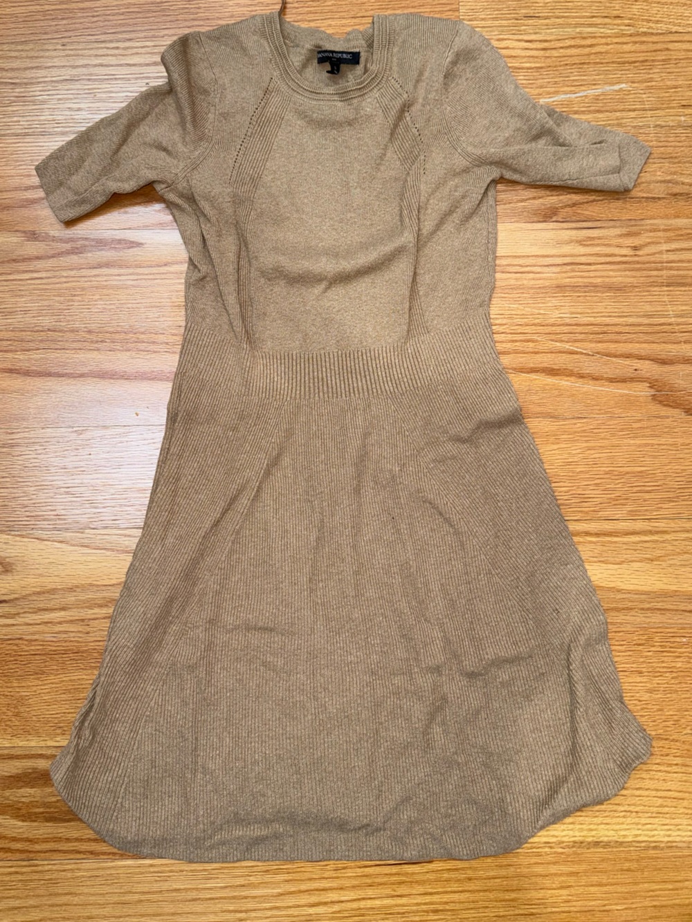 Banana Republic Tan Knit Short-Sleeve Dress